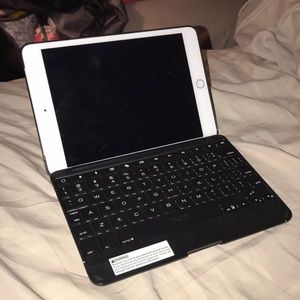 iPad with Zagg keyboard ( hard case)